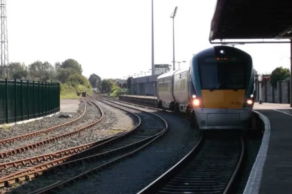 Train from charles de gaulle to paris