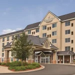 hotels in East Grand Rapids
